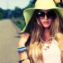 Очки и шляпы — модные аксессуары лета